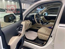 تۆیۆتا لاند کروزەر